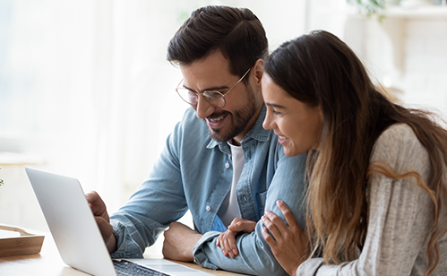 couple e-signing documents